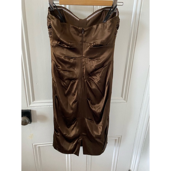 Gorgeous Nicole Miller Strapless Dress / Size 6 - Picture 4 of 7